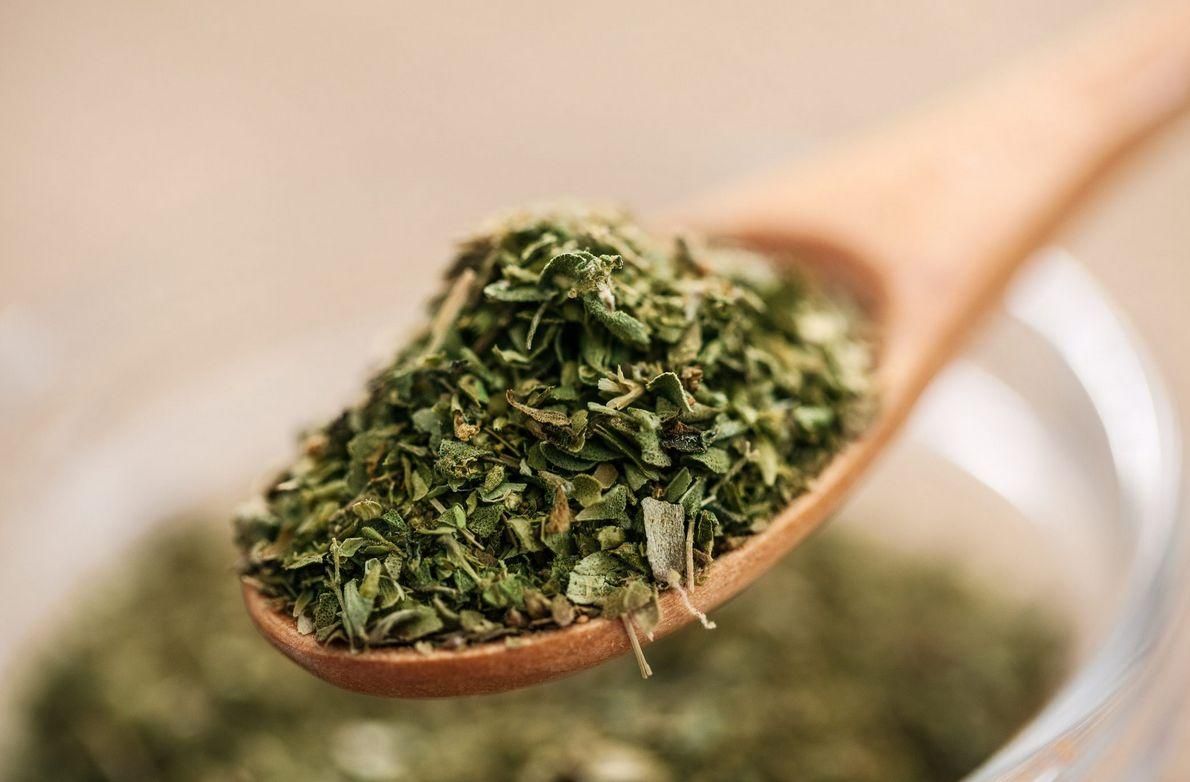 Dried oregano