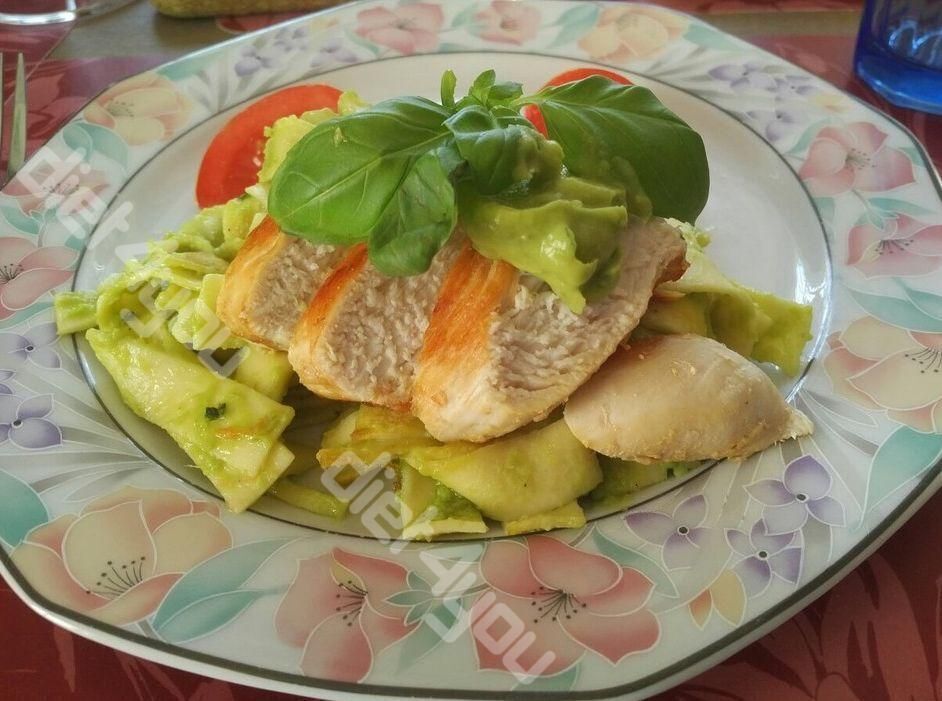 Krupnik mit Fleischklößchen